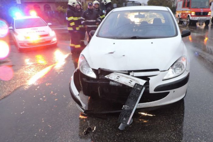 Ilustračný obrázok k článku Vážna dopravná nehoda v Nitre: Zranené je aj dieťa