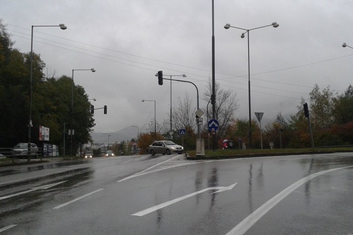 Ilustračný obrázok k článku Známu považskobystrickú križovatku čaká zmena: Doprava by sa mala zrýchliť