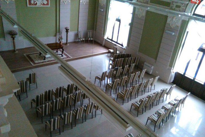 Ilustračný obrázok k článku FOTO: Lučenecký klenot otvorili verejnosti. Navštívili sme vynovenú radnicu