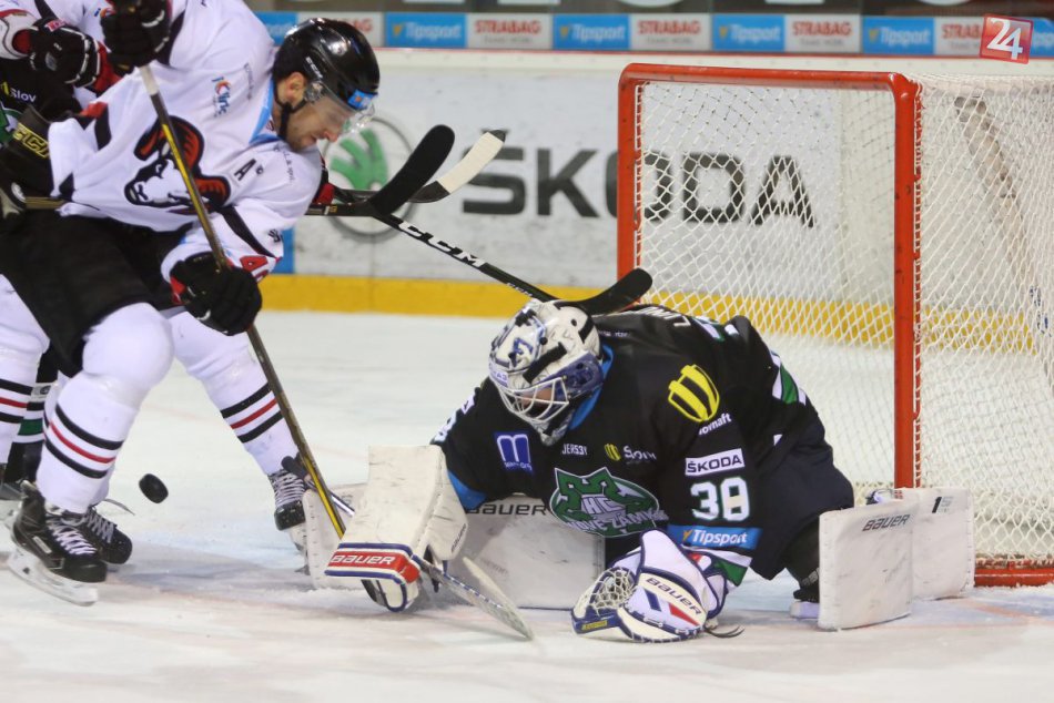 Ilustračný obrázok k článku HC Nové Zámky s prehrou: Na ľade Banskej Bystrice nestrelili ani gól