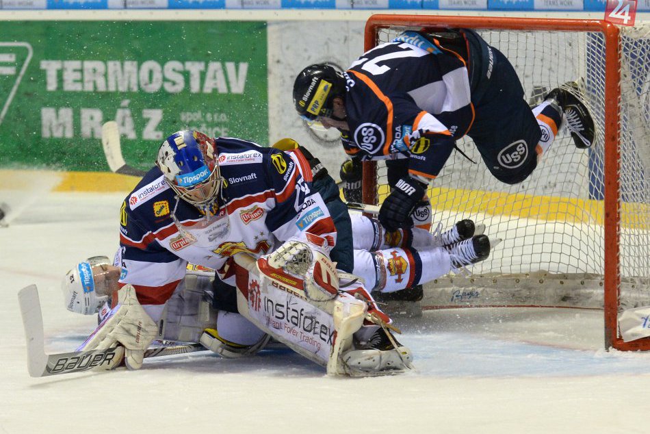 Ilustračný obrázok k článku Oceliari sa dostali na víťaznú vlnu: Duel so Zvolenom ich však stál veľa síl