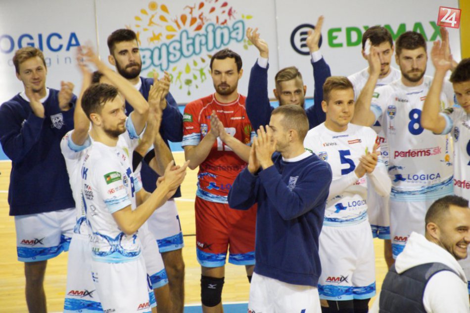 Ilustračný obrázok k článku Nitrianskych volejbalistov čaká kultúrny zážitok: Mužstvo mieri do divadla