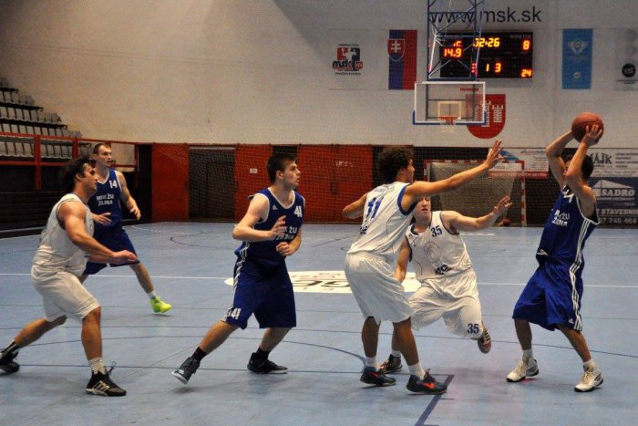 Ilustračný obrázok k článku Považskobystričania ovládli derby: Potešila ich aj situácia na tribúnach