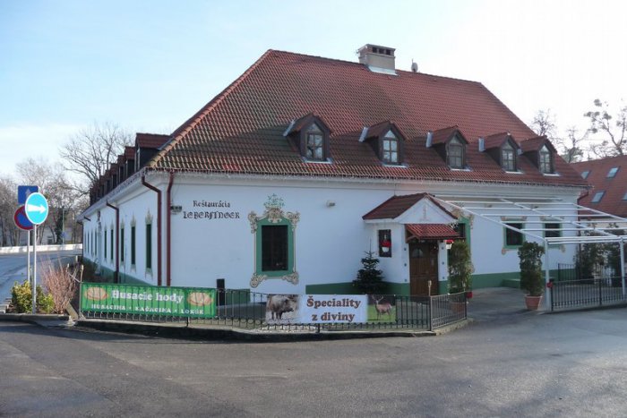 Ilustračný obrázok k článku Budova známej reštaurácie Leberfinger: Sídlilo tam aj kominárske učilište