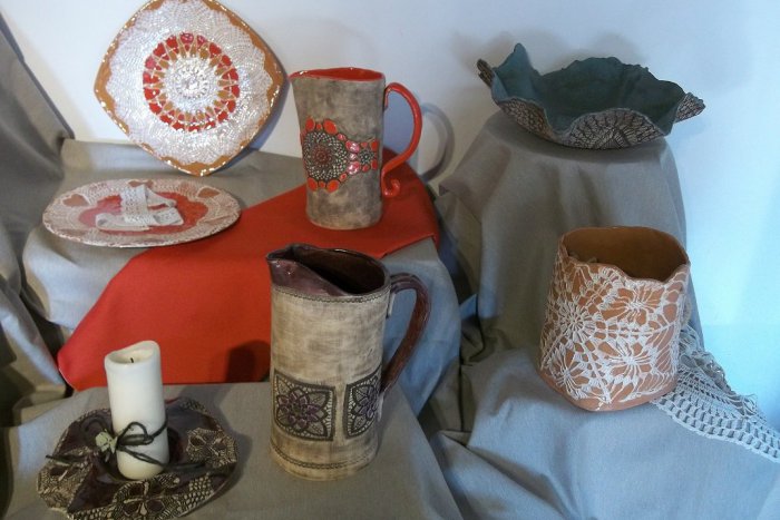 Ilustračný obrázok k článku V Šali pozývajú na výstavy: Pozrite si fotografie i keramiku