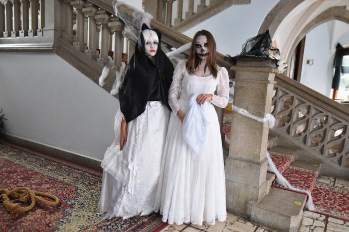 Ilustračný obrázok k článku Halloween príde do Trnavy aj okolia: Zážitky, strašenie v zámkoch a v múzeu