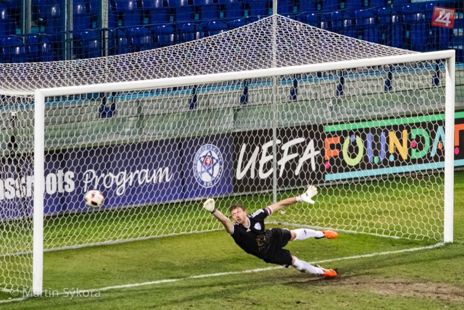 Ilustračný obrázok k článku V spišskom derby Poprad ťahal za kratší koniec: Problémy so zakončením