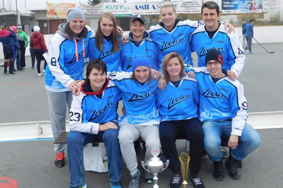 Ilustračný obrázok k článku FOTO: Paráda zvolenských hokejistiek: Turnajový triumf aj titul naj tím sezóny