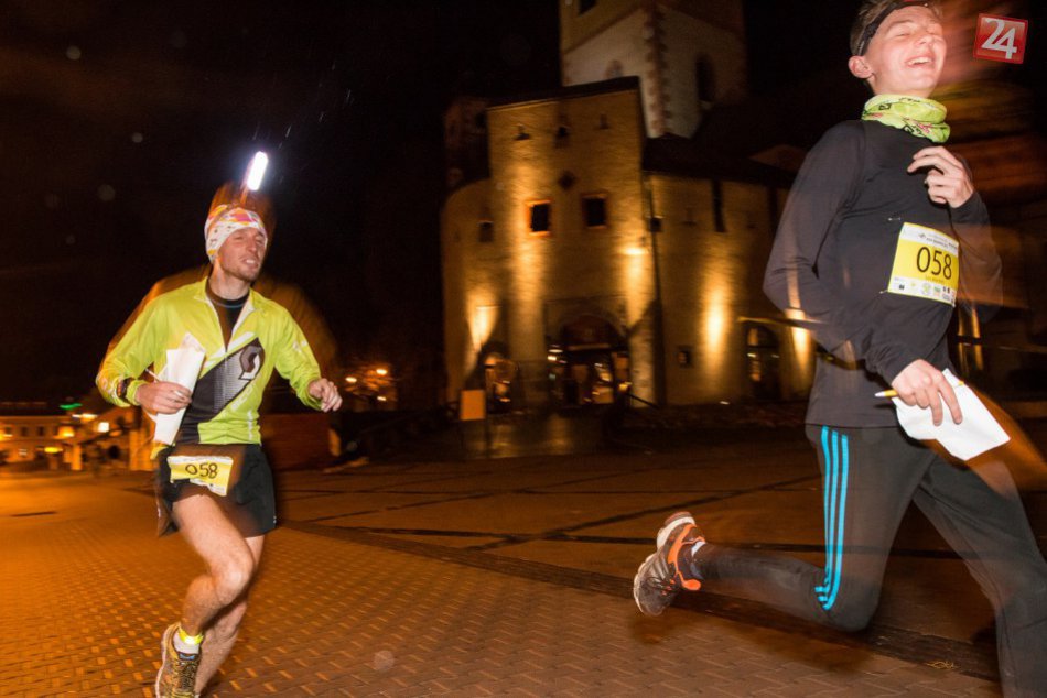 Ilustračný obrázok k článku Nočnú Bystricu rozsvietia bežci. S čelovkami na hlavách využijú rýchlosť i taktiku