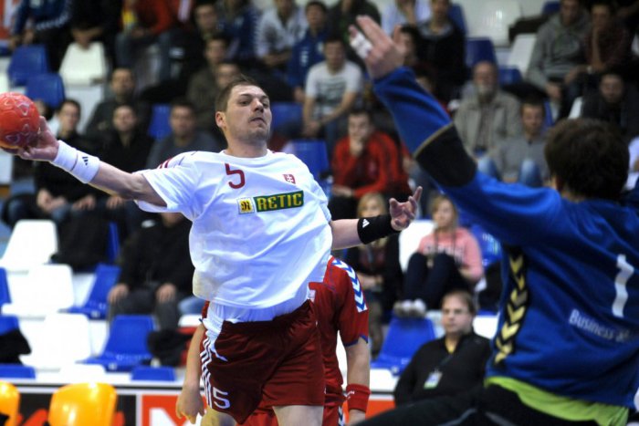 Ilustračný obrázok k článku Chladnokrvné zakončenie: Náš rodák bojuje v ankete o akciu mesiaca, VIDEO