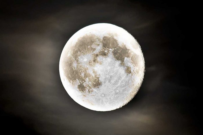 Ilustračný obrázok k článku Nebeské divadlo nad Humenným: Čaká nás najväčší supermesiac za posledných 68 rokov!