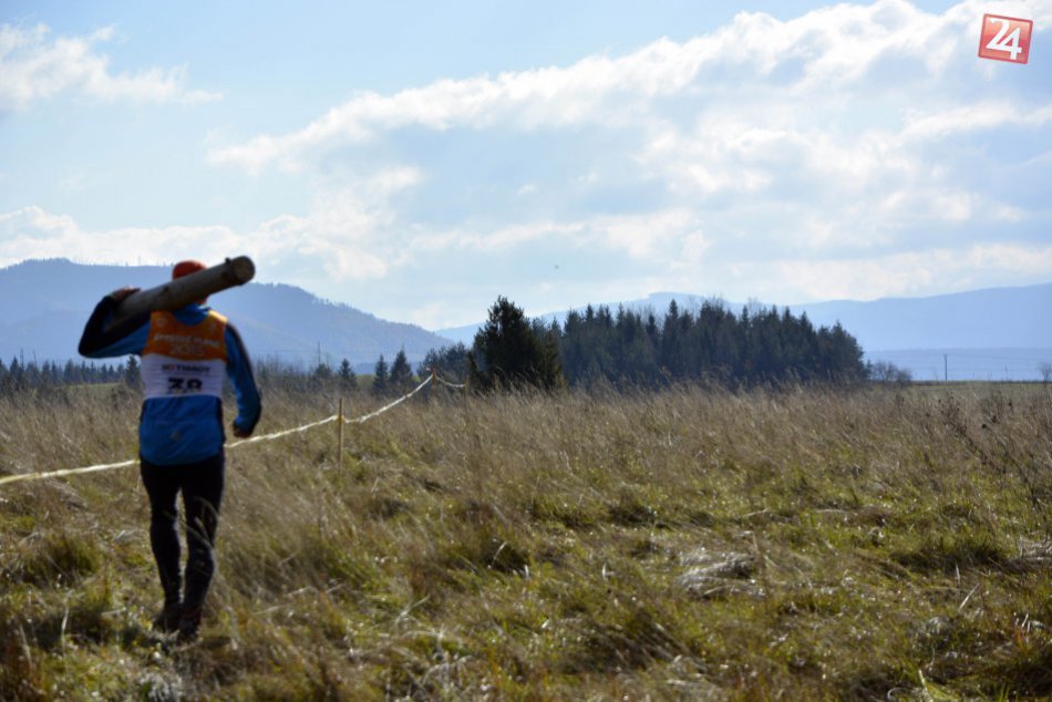 Ilustračný obrázok k článku Prvý ročník Tatra Cross Run sa podaril: Bežci zdolávali prekážky