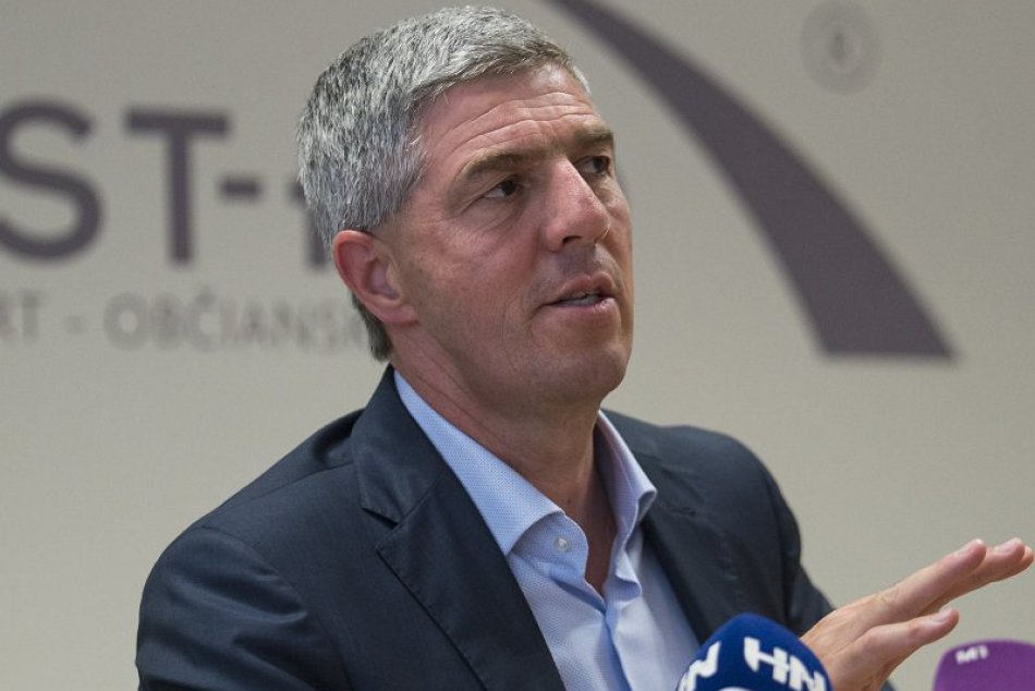 Ilustračný obrázok k článku Bugár bude žalovať Matoviča: Dôvodom majú byť jeho výroky o korupcii a eurofondoch