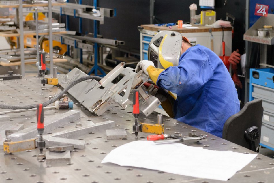 Ilustračný obrázok k článku Chýbajú špecialisti: Na trhu práce bude do roku 2023 potrebných pol milióna ľudí