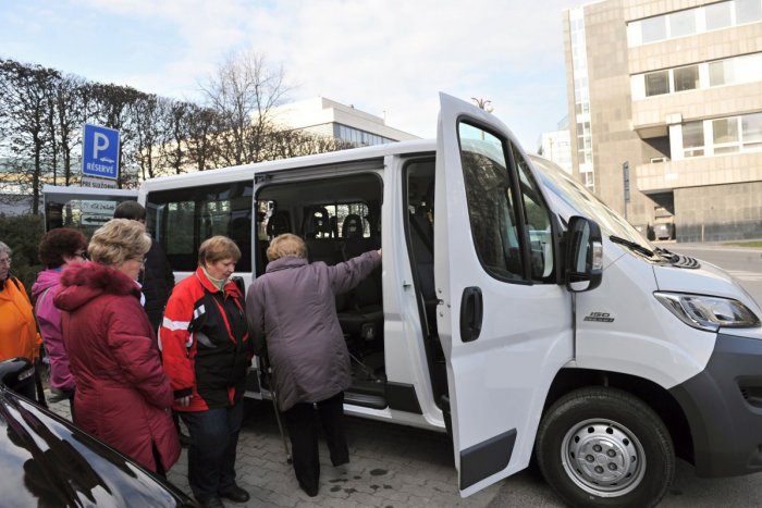 Ilustračný obrázok k článku Horehronci môžu využiť novú službu: Do zdravotníckych zariadení ich dopraví sociálny taxík
