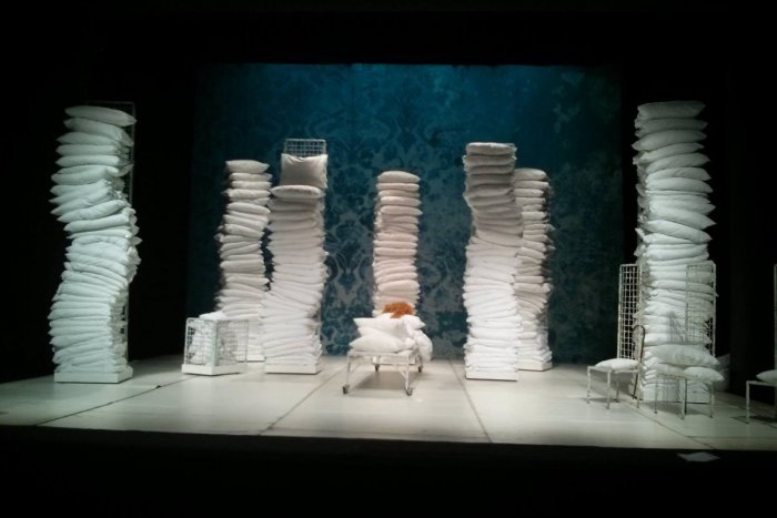 Ilustračný obrázok k článku Sedmospáči, prebuďte sa! Noc divadiel je tu pre vás na 16 miestach v Bratislave