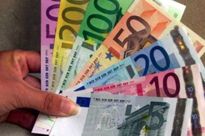 Ilustračný obrázok k článku MOJA PEŇAŽENKA: Potrebujete sa zbaviť dlhov? Na 9 miestach vám poradia zdarma