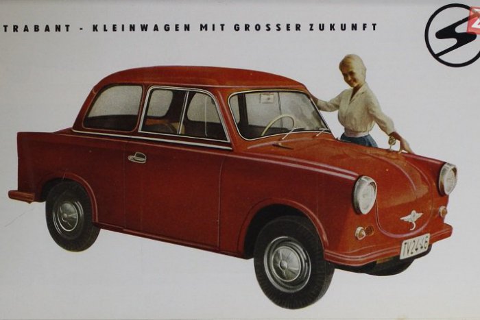 Ilustračný obrázok k článku Trabant oslavuje: Bakelitové čudo brázdilo socialistické cesty od roku 1957
