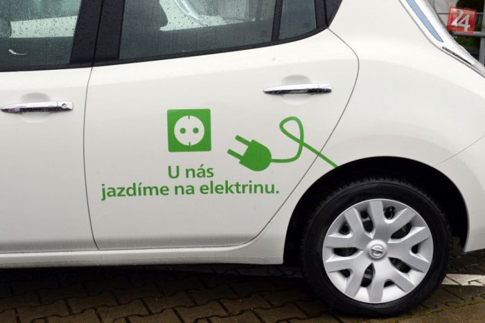 Ilustračný obrázok k článku Chcete jazdiť ekologicky? Uchádzajte sa o dotáciu na kúpu elektrického auta