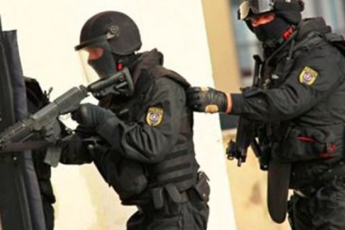 Ilustračný obrázok k článku Veľká policajná razia v mestách! Polícia zatkla desiatky ľudí