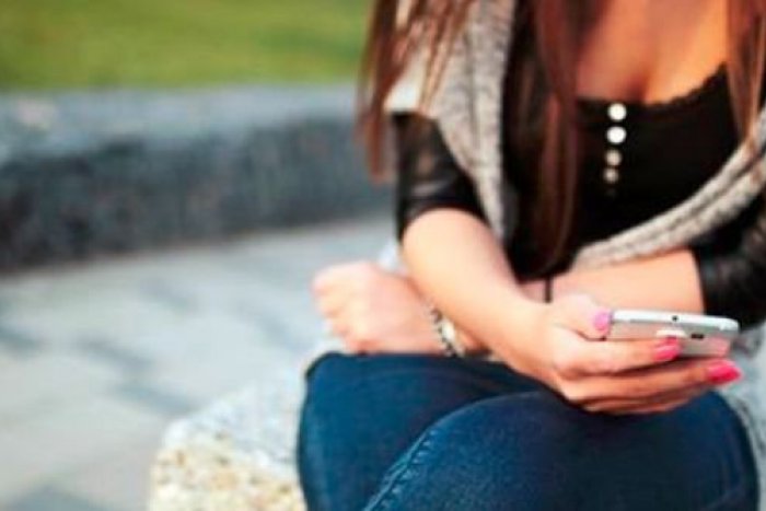 Ilustračný obrázok k článku Obľúbený seriál na mobile či tablete. Slováci menia svoje zvyky!