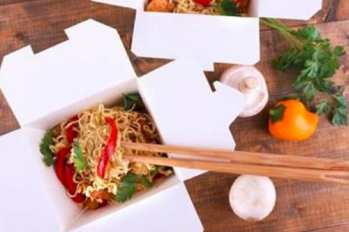 Ilustračný obrázok k článku Aj o tom, odkiaľ si jedlo objednávame, už rozhoduje internet a nie dobrý chýr