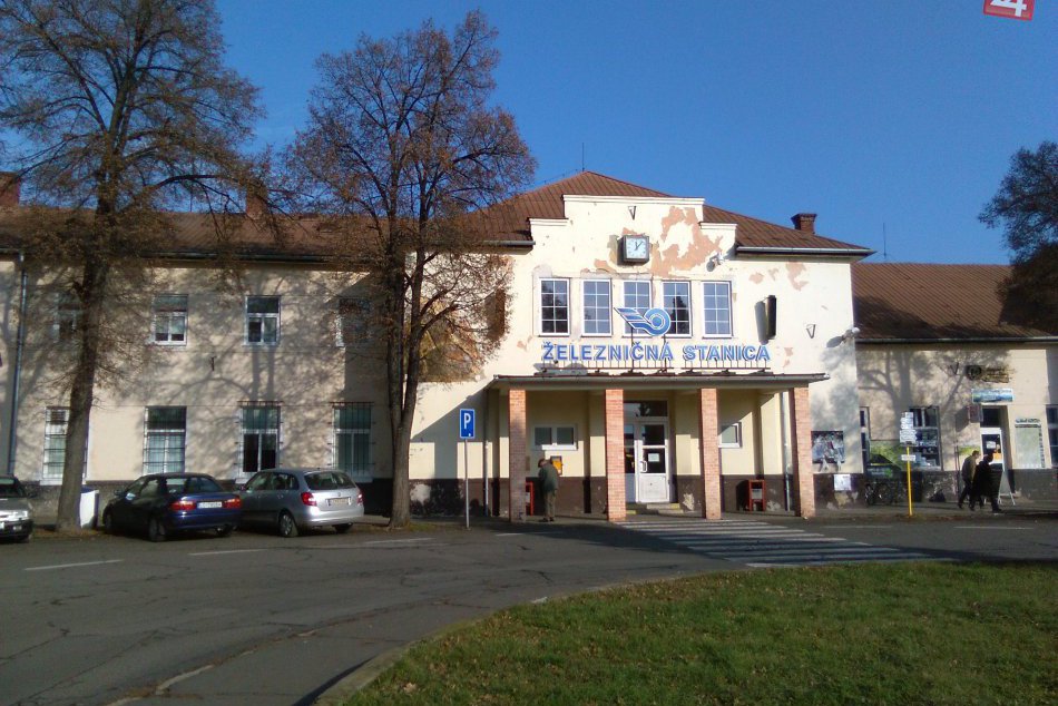 Ilustračný obrázok k článku FOTO: Železničná stanica v Lučenci opeknie. Veľká obnova prinesie mnohé NOVINKY