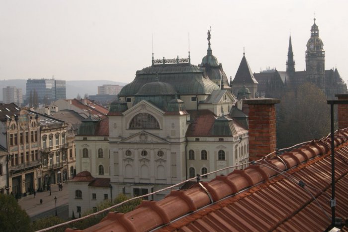 Ilustračný obrázok k článku Historické centrum Košíc: Čo ukrývajú budovy na Hlavnej? VIDEO