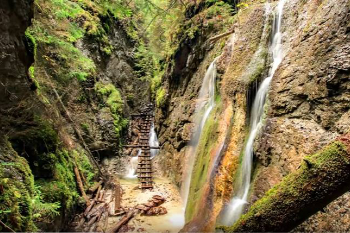 Ilustračný obrázok k článku Klenot Slovenského raja v knižnej podobe: Nová publikácia o rokline Kyseľ