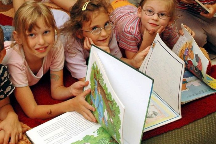 Ilustračný obrázok k článku Nemáte čas pomáhať deťom s úlohami? Pošlite ich do knižnice