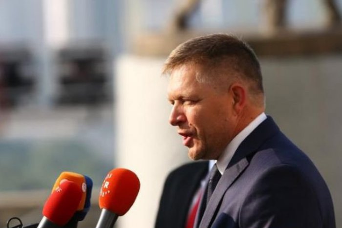 Ilustračný obrázok k článku SVET O SLOVENSKU: Vulgárny Fico je neriadená strela a rizikový faktor!
