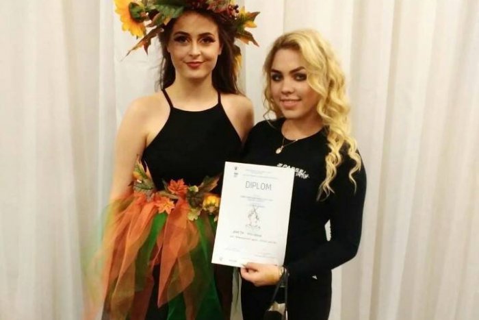 Ilustračný obrázok k článku Študuje za kozmetičku a šikovnosťou púta pozornosť: Klobúk dole pred žiačkou zo Spišskej