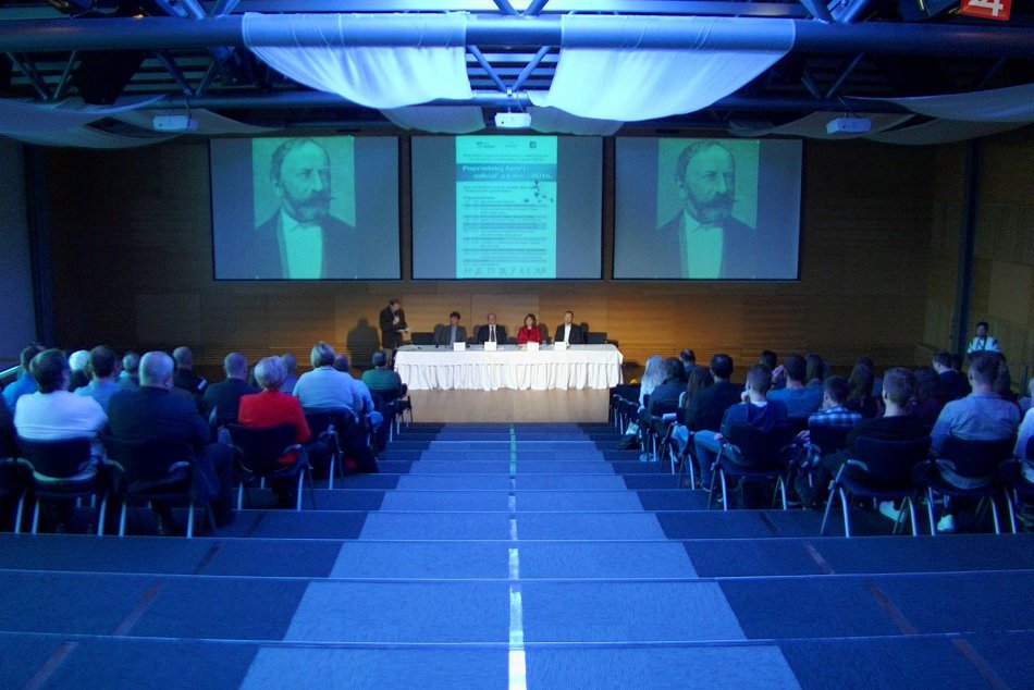 Ilustračný obrázok k článku Popradský šport na jednom mieste: Na konferencii viac otázok ako odpovedí