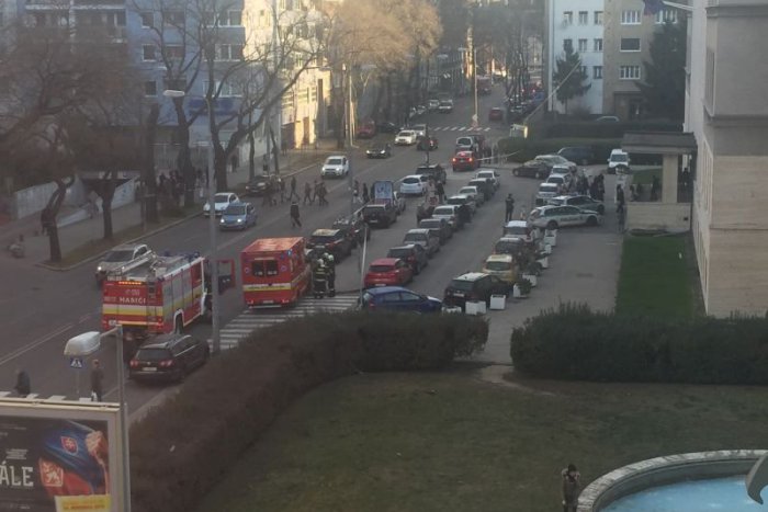 Ilustračný obrázok k článku Ranný poplach v mestách: Na súdoch nahlásil anonym bombu, žiadnu nikde nenašli