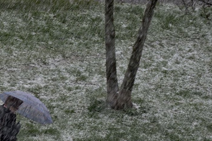 Ilustračný obrázok k článku RANNÁ ŠTVORKA: Pred víkendom nám počasie opäť nadelí snehové prehánky