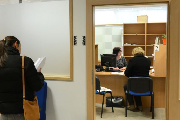 Ilustračný obrázok k článku Nedajte sa oklamať: Aký je rozdiel medzi finančným agentom a poradcom?