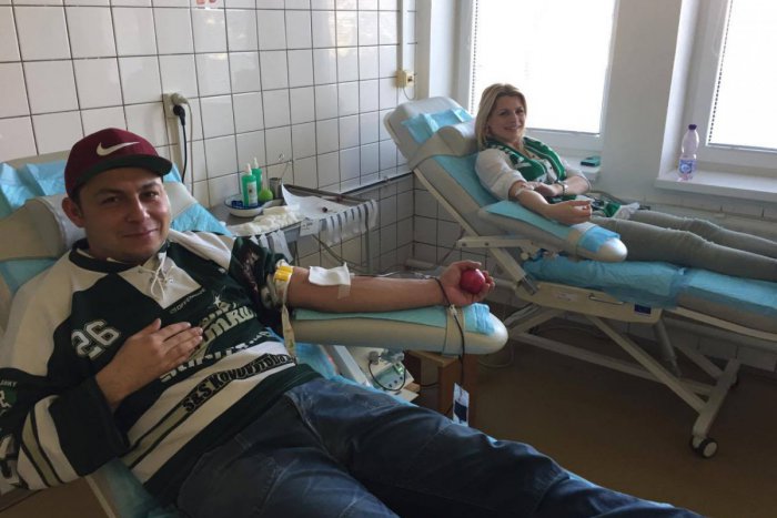 Ilustračný obrázok k článku Fanklub pomáha aj mimo arény: Hokejová krv pomôže tým, ktorí to potrebujú, FOTO