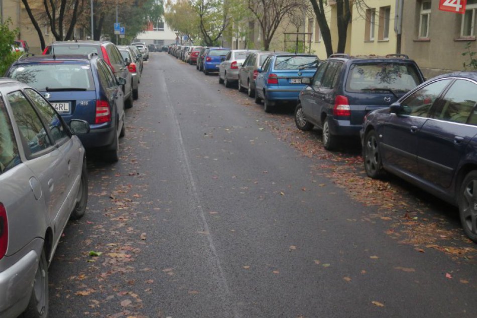 Ilustračný obrázok k článku Ružinov ukončil rekonštrukcie ciest a chodníkov vo svojej správe