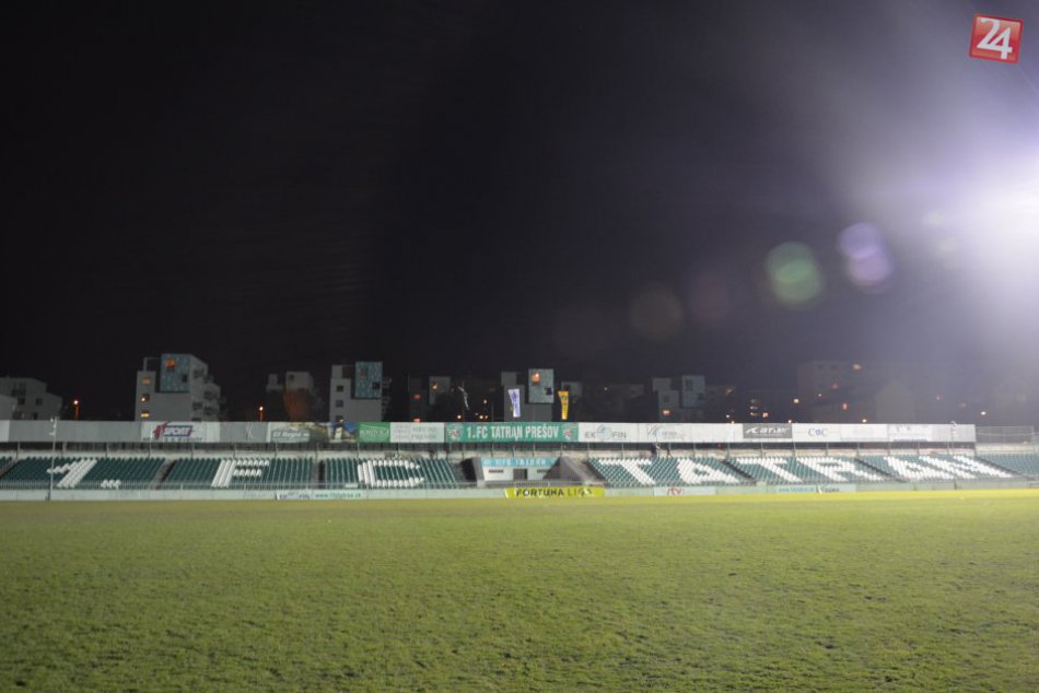 Ilustračný obrázok k článku Odohrali na ňom posledný zápas: Prešovskí futbalisti sa rozlúčili so štadiónom