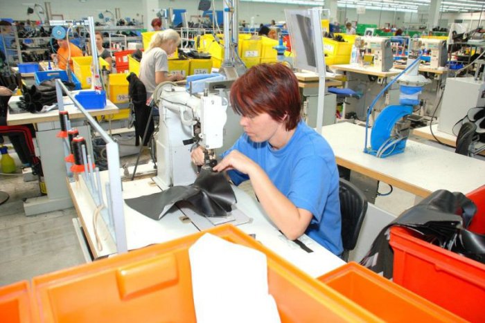 Ilustračný obrázok k článku Vykročte zo školy do zamestnania: Prečo sa stať obuvníkom?