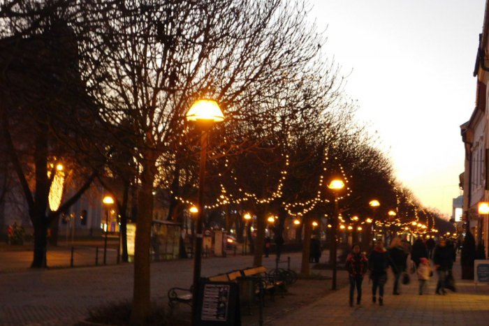 Ilustračný obrázok k článku Policajti sa obracajú k obyvateľom nášho mesta: Dôležité apely pred vianočnými trhmi