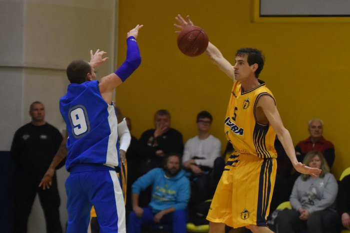 Ilustračný obrázok k článku Pod Zobor mieri basketbalová posila: Tím Nitry doplní Peter Pipíška