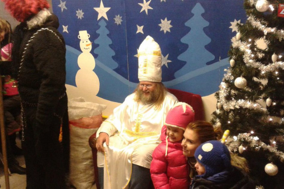 Ilustračný obrázok k článku Duch Vianoc prichádza do ulíc mesta: Považskobystrický Mikuláš bude v novom šate