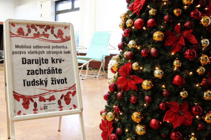 Ilustračný obrázok k článku Na úrade tiekla krv:  Mikulášska kvapka krvi s desiatkami darcov