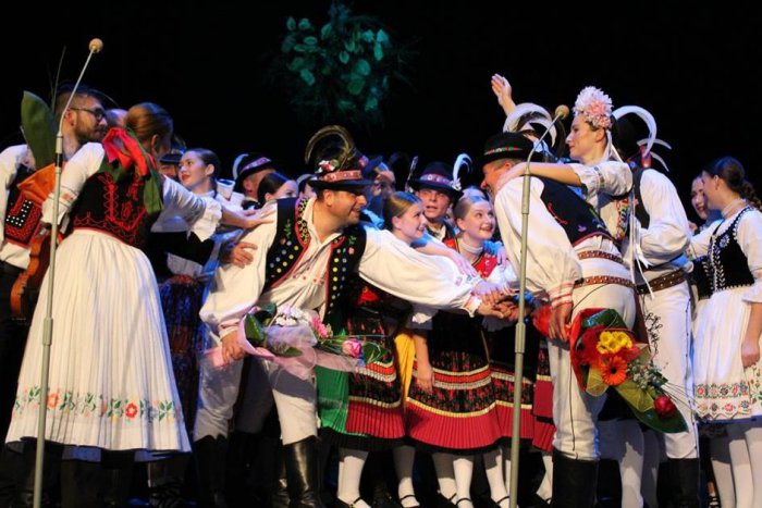 Ilustračný obrázok k článku Rozhovor s riaditeľom FS Chemlon Humenné: Vystupovali už i v Afrike, no sníva o tomto!