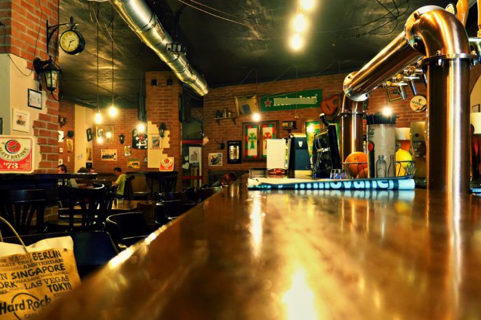 Ilustračný obrázok k článku Pohľad z druhej strany: Rožňavskí čašníci to povedali na rovinu!