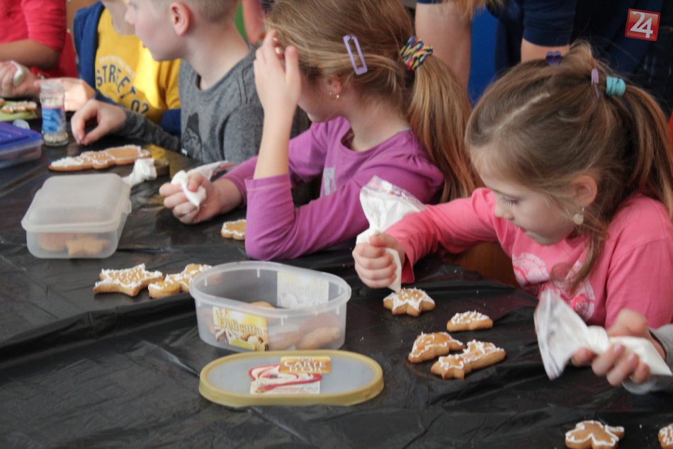 Ilustračný obrázok k článku Považskobystrické deti v tvorivom ošiali: Aha, aké krásne medovníky! FOTO