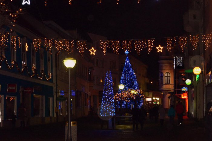 Ilustračný obrázok k článku December znamená tiež Ružomberský Adventný Kalendár: Čo ponúka?