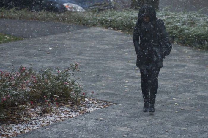 Ilustračný obrázok k článku RANNÁ ŠTVORKA: Zo zamračenej oblohy bude niekde pršať, inde snežiť