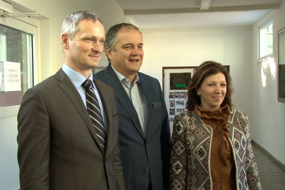 Ilustračný obrázok k článku Vzácny hosť v bilingválkach: Navštívil ich nový nemecký veľvyslanec